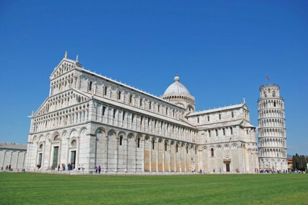 Pisa Miracles Square: Day Trips in Tuscany