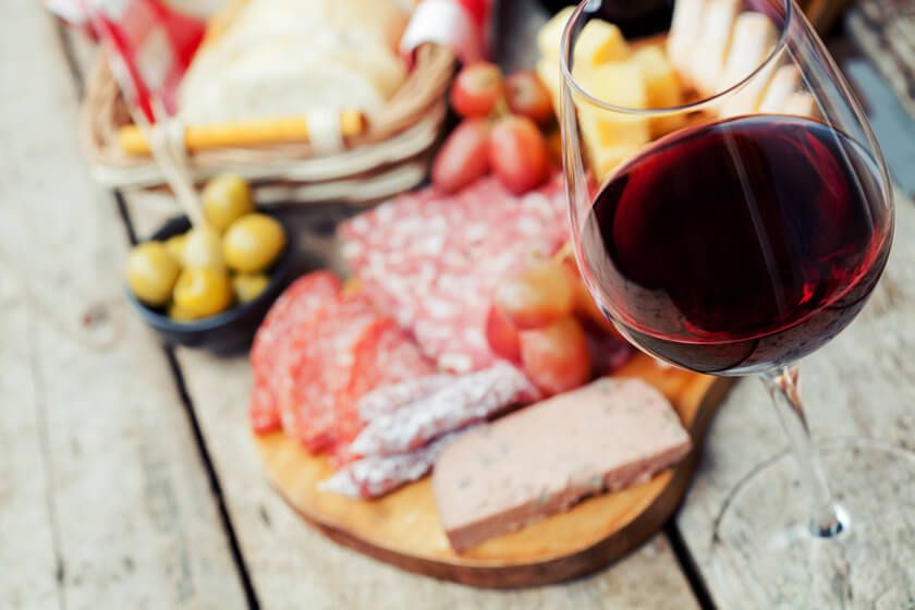 Wine Tasting Tour in Tuscany with local food degustation